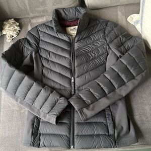 Women’s Hollister ultimate down jacket